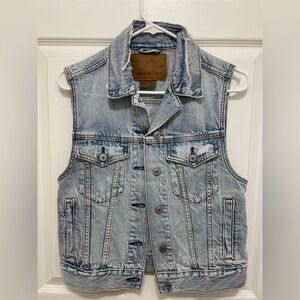 American Eagle Denim Vest, Size XXS. NWOT!